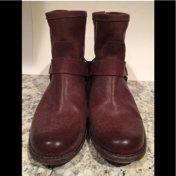 Frye Phillip harness vintage style ankle boots 6